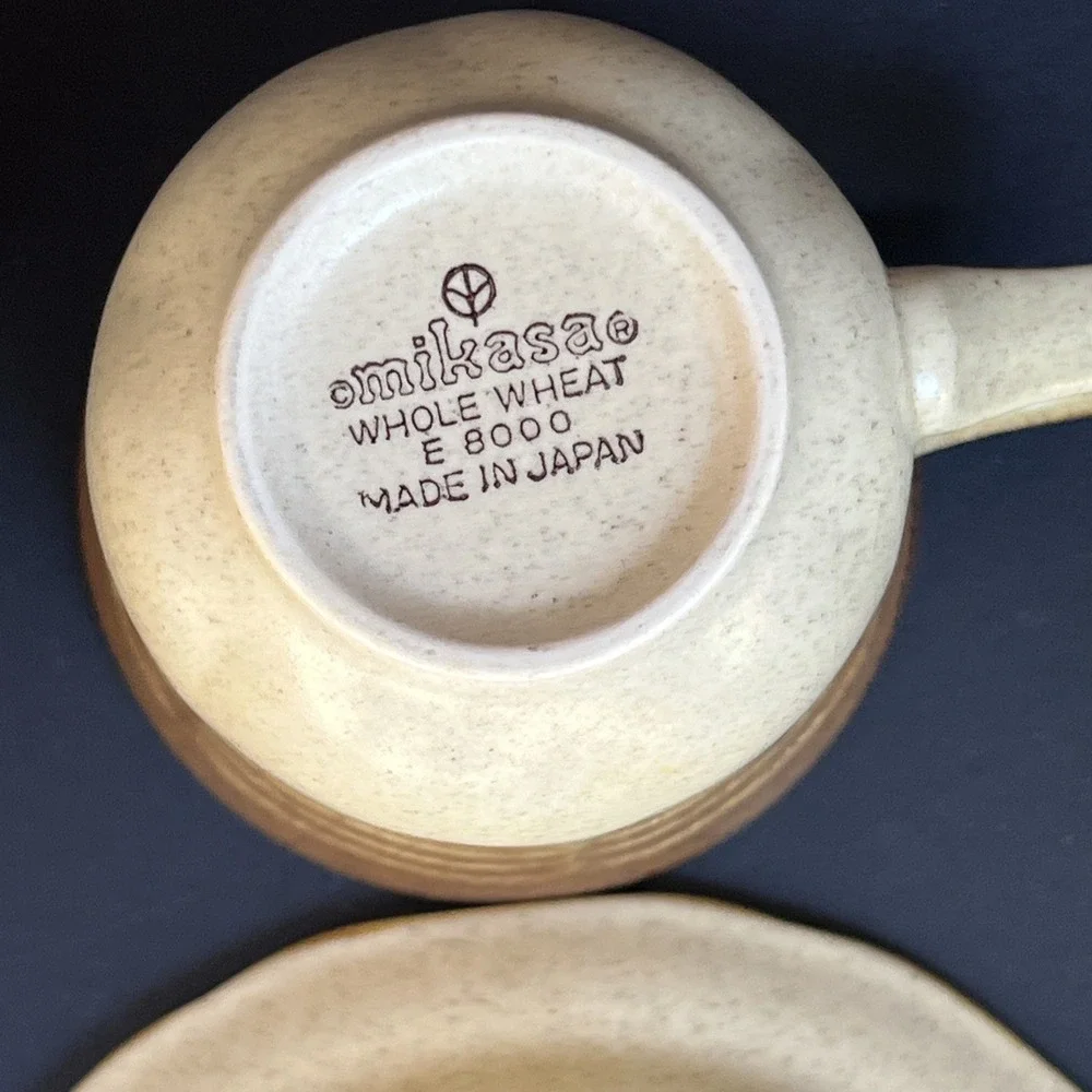 VTG Mikasa Whole Wheat E8000 Cups & Saucers Set of 2 Japan Stoneware EUC